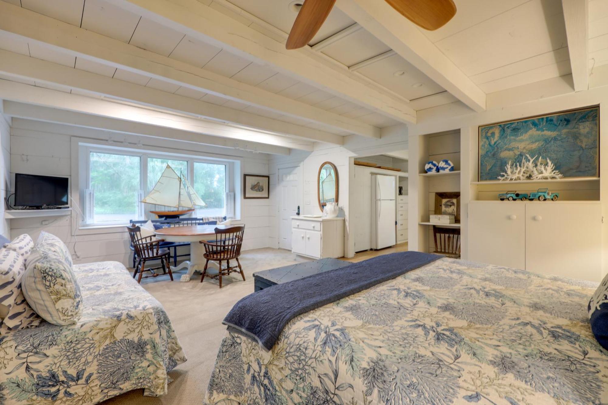 Holiday home Nantucket Hide-away On Saint Marys River!