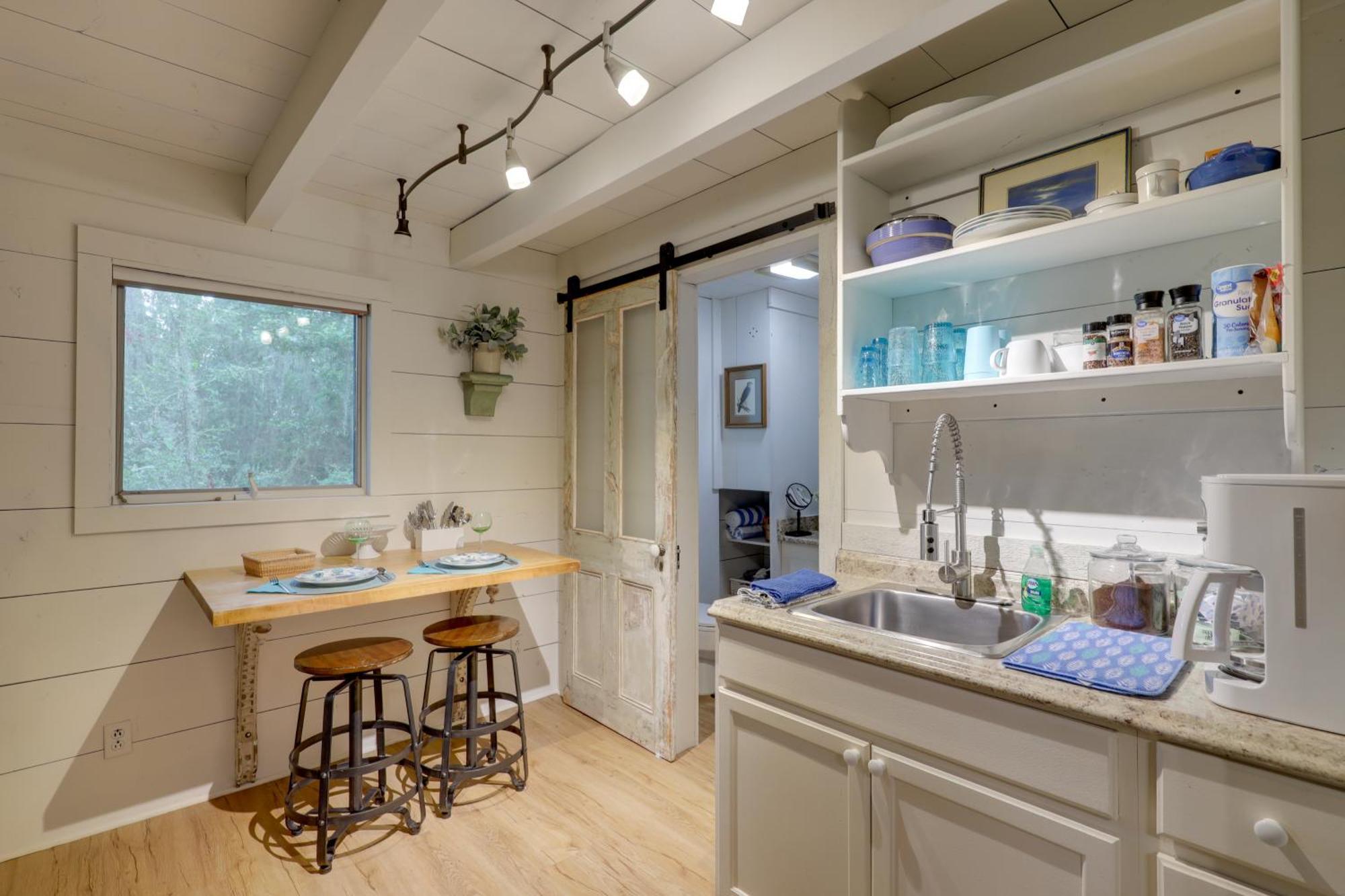 Holiday home Nantucket Hide-away On Saint Marys River!